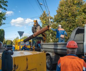 Київтеплоенерго усунуло пошкодження тепломережі на Нивках