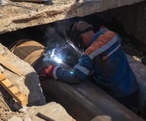 Під центральною вулицею Солом’янки  замінили труби без зупинки жвавого трафіку