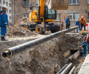 «Київтеплоенерго» замінює зношені тепломережі: на вул. Олени Теліги перекладають 600 метрів труб