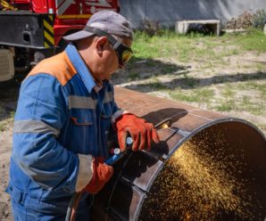 Київтеплоенерго замінило компенсатор, від якого залежить теплопостачання на Оболоні